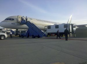 ambulift autotracté / avec air conditionné / avec chauffage / pour aéroport