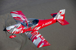 avion de tourisme biplace / monomoteur / avec moteur à pistons / école