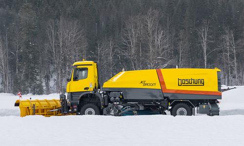 Chasse-neige pour piste d'aéroport - Jetbroom 4000 - BOSCHUNG AIRPORT DIVISION - à lame inclinable / avec balais