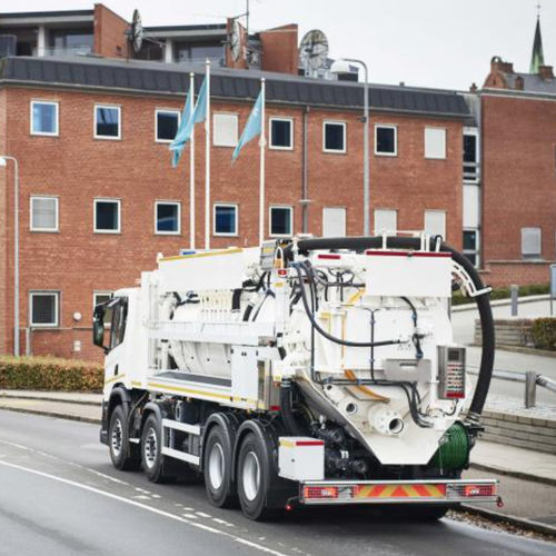 Machine de nettoyage pour piste d'aéroport - Recycler RM140  - BUCHER MUNICIPAL - montée sur camion / pour nettoyage de surface