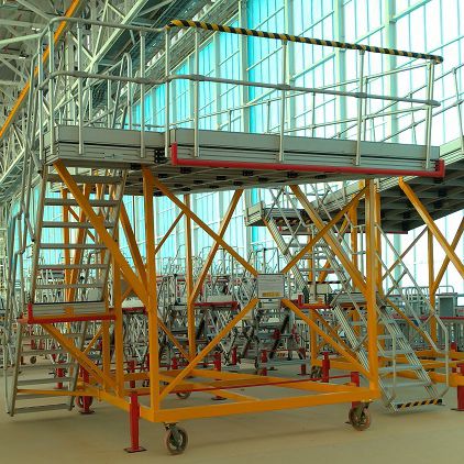 Plateforme d'accés pour avion - MAKRO AERO - pour la queue de l'appareil / pour les ailes / mobile