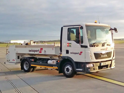 Véhicule de service de toilette autotracté - TSU series - MALLAGHAN - pour aéroport