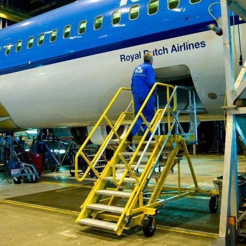 Escalier d'accès - VHS - NIJL AIRCRAFT DOCKING B.V. - mobile / pour avion / pour l'équipe technique