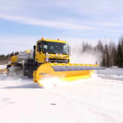 Balayeuse pour piste d'aéroport - RSC 400 - ØVERAASEN AS - autoportée / compacte