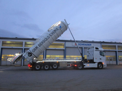 Avitailleur autotracté - SCHRADER T+A FAHRZEUGBAU GMBH & CO. KG - avec nacelle / pour avion