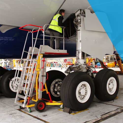Plateforme d'accés pour avion - TBD (OWEN HOLLAND) LIMITED - pour le fuselage / mobile / fixe