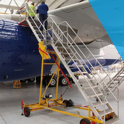 Plateforme d'accés pour avion - TBD (OWEN HOLLAND) LIMITED - pour le fuselage / pour les ailes / mobile