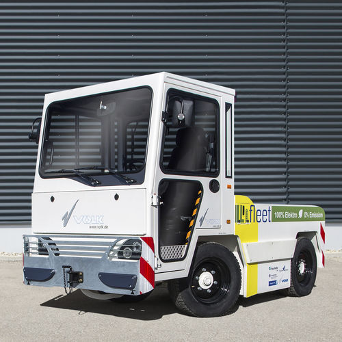 Tracteur de remorquage - EFZ 30 NT - VOLK FAHRZEUGBAU GMBH - pour chariot à bagages / électrique / avec barre de remorquage
