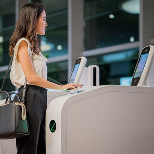 Passage automatisé aux frontières pour aéroport - ID2Travel - IDEMIA - avec reconnaissance faciale / avec lecteur d'empreinte digitale / avec lecteur de passeport