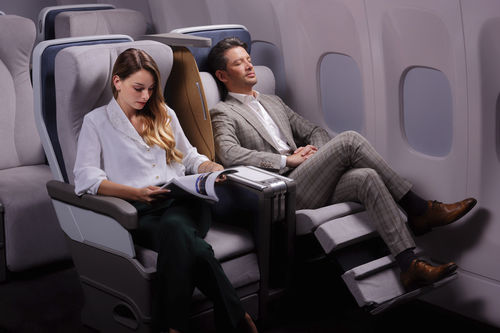 Siège pour cabine d'avion - CELESTE® - STELIA AEROSPACE - pour business class / avec appui-tête ajustable / avec accoudoirs