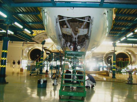 Escabeau de maintenance - Excel Industry Co. LLC / DOLL Fahrzeugbau GmbH - pour avion