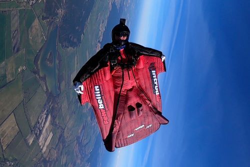 Combinaison Ailée Hd Wingsuit VS Saut En Parachute : Comment Choisir