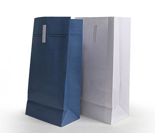 Sac vomitoire pour avion - Intex Company Ltd - en papier