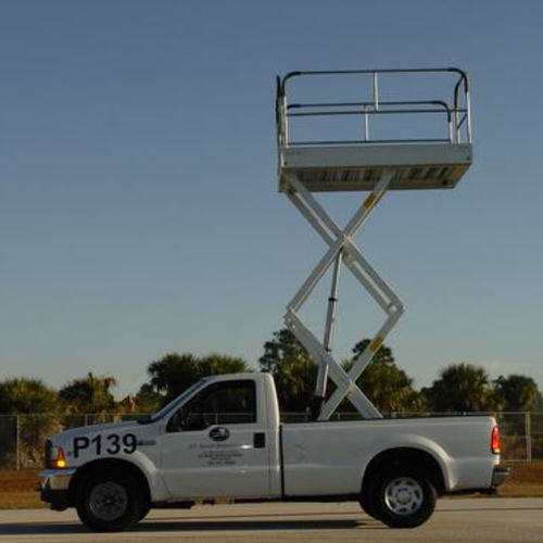 Plateforme élévatrice de maintenance - HLM-15 - Phoenix Metal Products Inc. - à ciseaux / pour avion / pour aéroport
