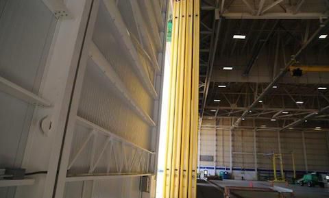 Porte de hangar battante - Well Bilt Industries USA, LLC