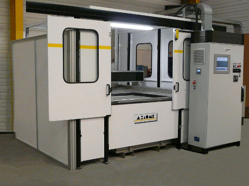 Machine de découpe pour pièces en matériaux composites - axiome - à jet d'eau / pour l'aéronautique