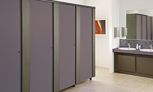 Cabine sanitaire pour toilette pour aéroport - Quantum Post-formed - Venesta - en stratifié / en aluminium / en inox