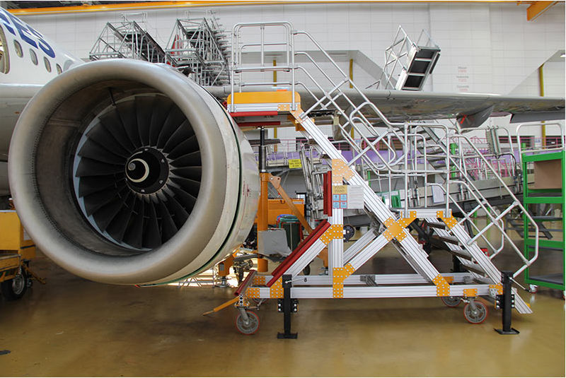 Maintenance stepladder - Pylon - MAKRO AERO - for airplane