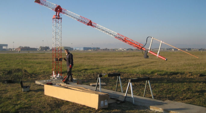 Kiyinish xonasida porno sotuvchi ayollar