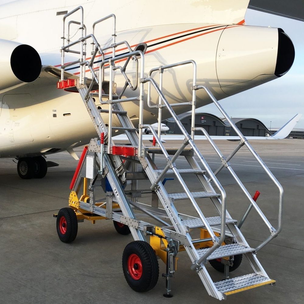 Access stairs - 812.350.05 - SEMMCO LTD - mobile / for aircraft / for ...