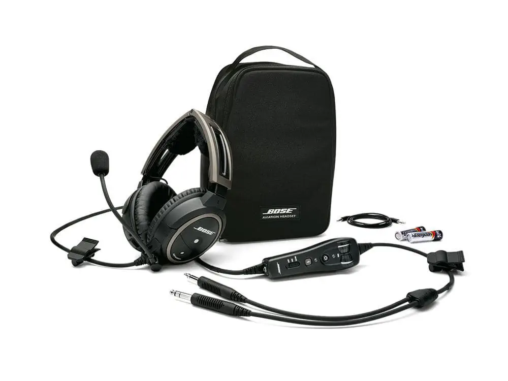 Aircraft headset - A20® - BOSE - for pilot / noise-reduction