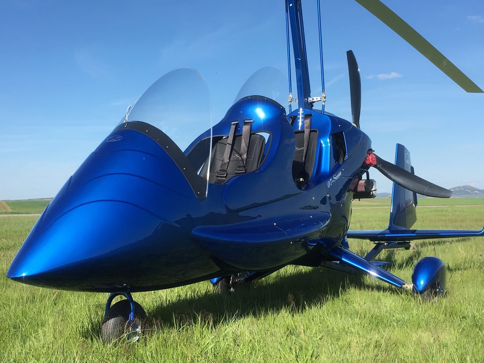 built in gyro helicopter