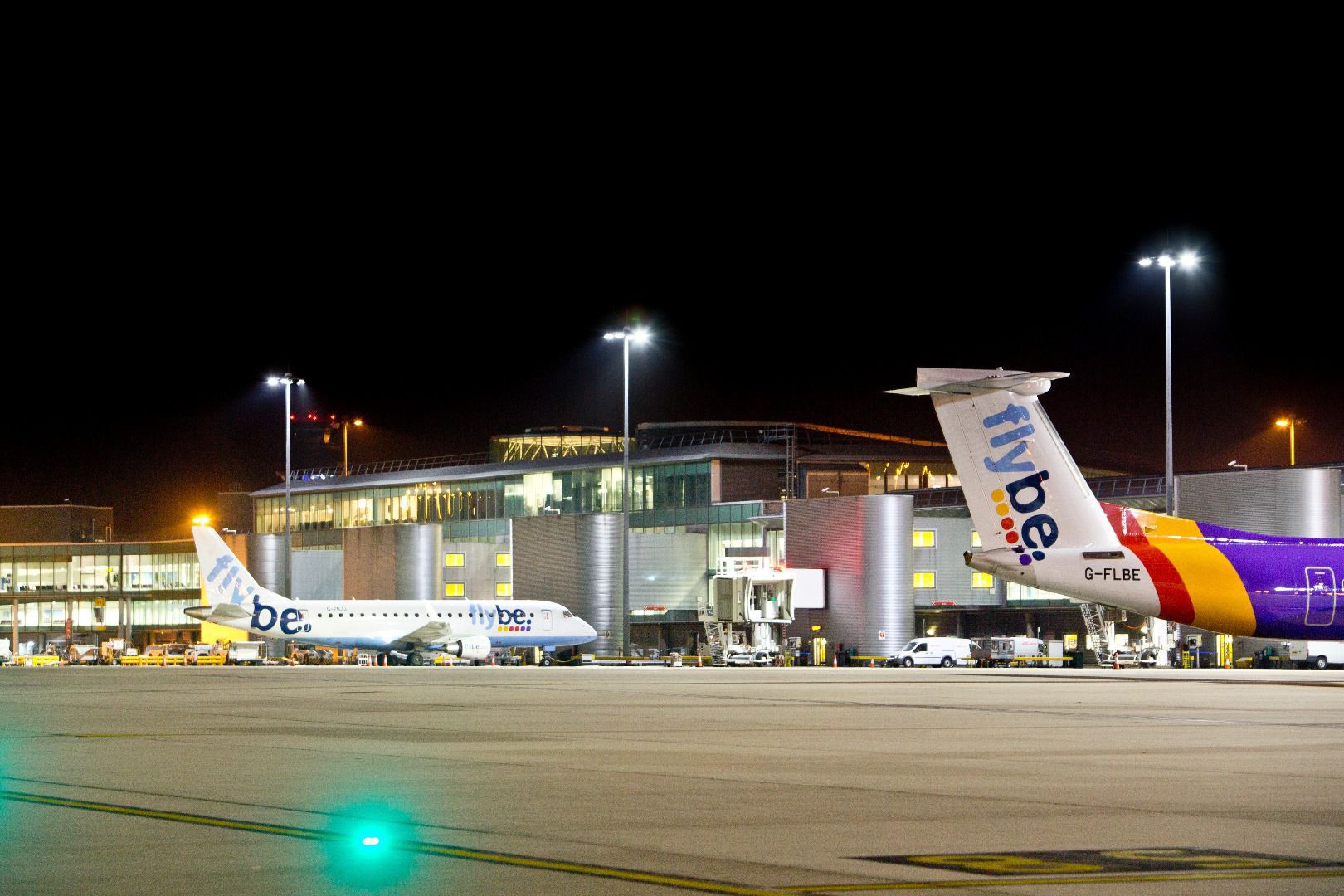 airport flood light