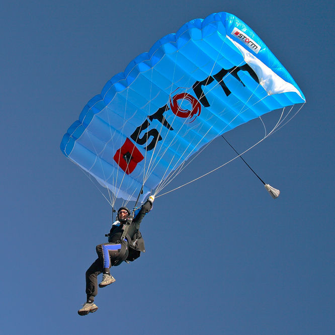 Expert parachute Storm series Performance Designs wingsuit