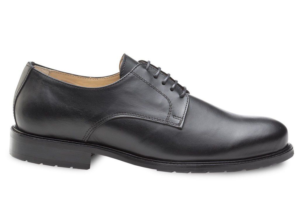 male flight attendant shoes