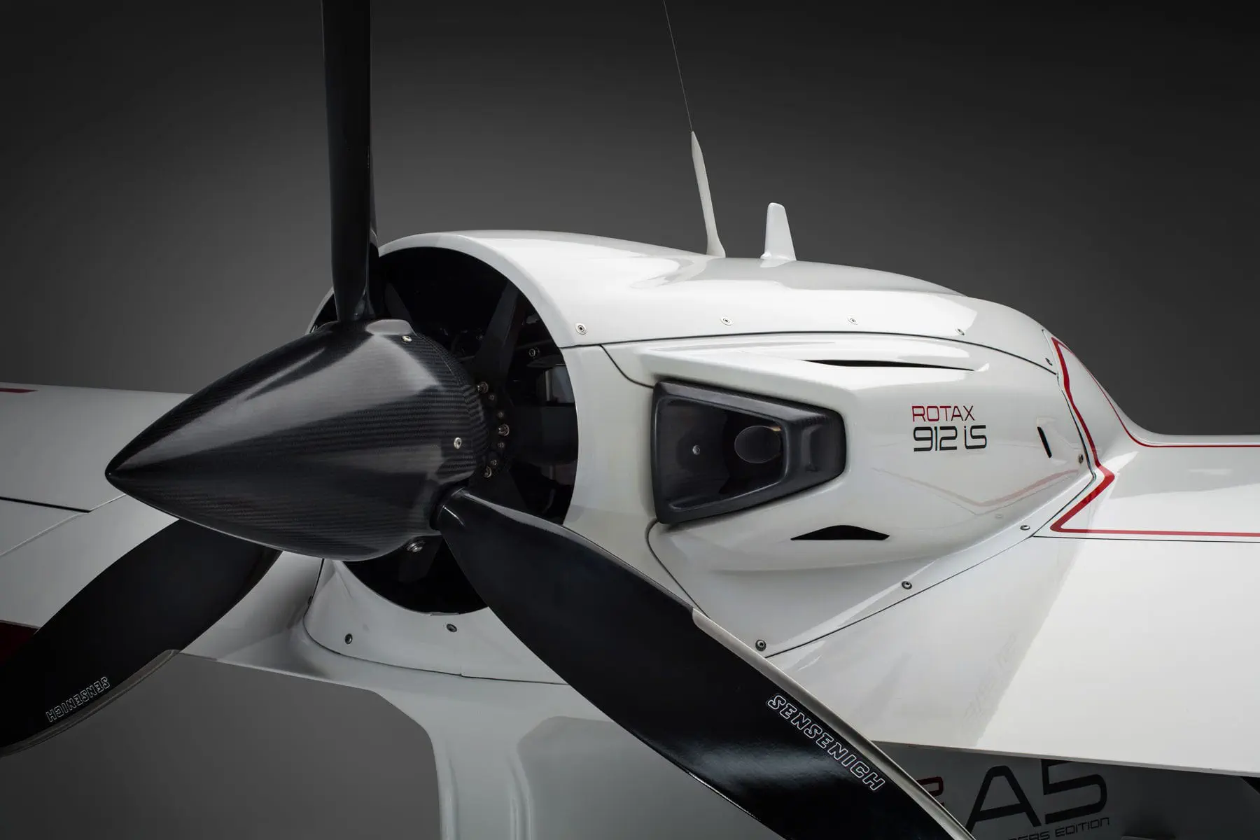 Amphibious Sport Aircraft A5 Icon Aircraft 2 Person Single Engine 4 Stroke Engine