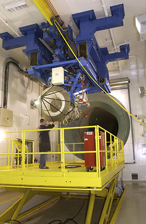 Pressure testing machine - MDS Aero Support Corporation - motor / for ...