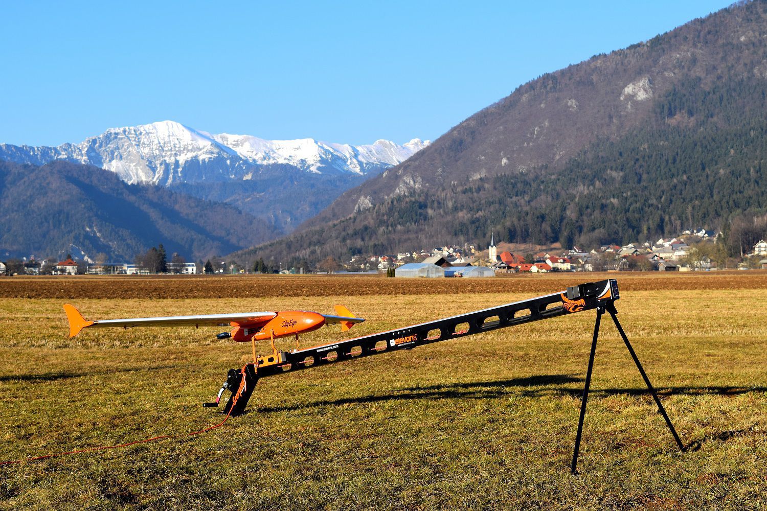 Catapult drone launcher - Scorpion - ELEVONX - pneumatic