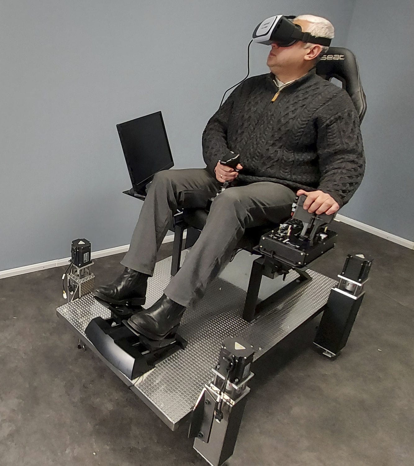 Vr flight simulator online chair