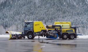 airport snow plow