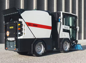 airport runway sweeper