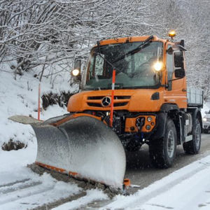 airport snow plow