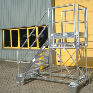 maintenance stepladder