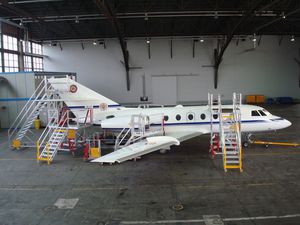 fuselage access platform