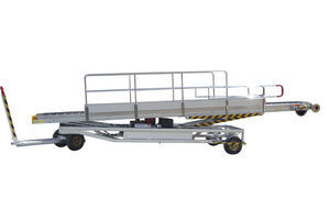 towed baggage belt loader