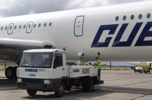 self-propelled potable water truck