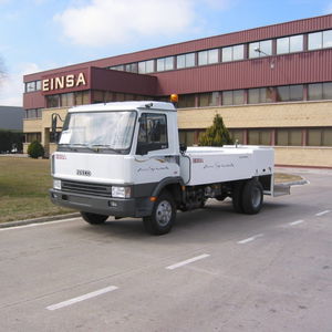 self-propelled potable water truck