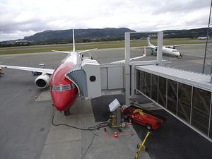 passenger boarding bridge