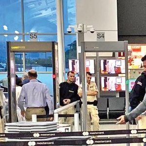 airport walk-through detector