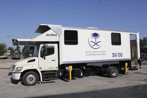 self-propelled ambulift