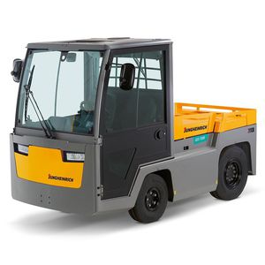 tow tractor