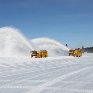 self-propelled snow blower