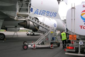 engine access platform