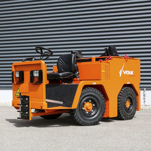 towing tractor