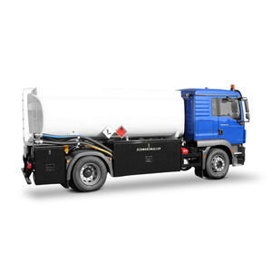 self-propelled refueller