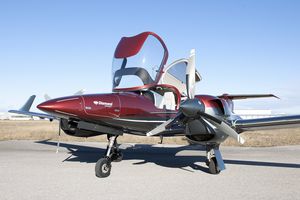 4-seater private plane